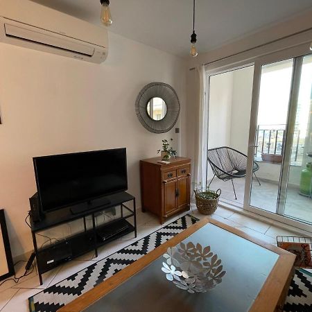 Spacious Seaview Sliema Apt, Steps From Valletta Ferry Eksteriør billede