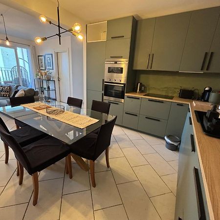 Spacious Seaview Sliema Apt, Steps From Valletta Ferry Eksteriør billede