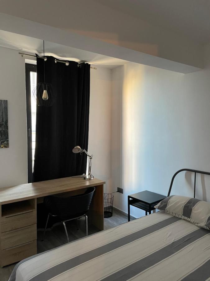 Spacious Seaview Sliema Apt, Steps From Valletta Ferry Eksteriør billede