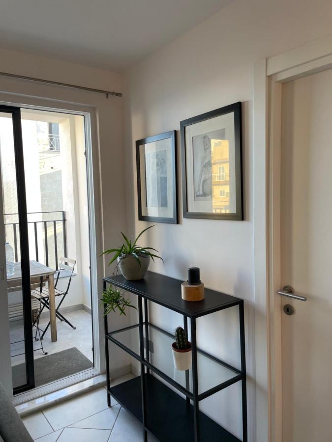 Spacious Seaview Sliema Apt, Steps From Valletta Ferry Eksteriør billede