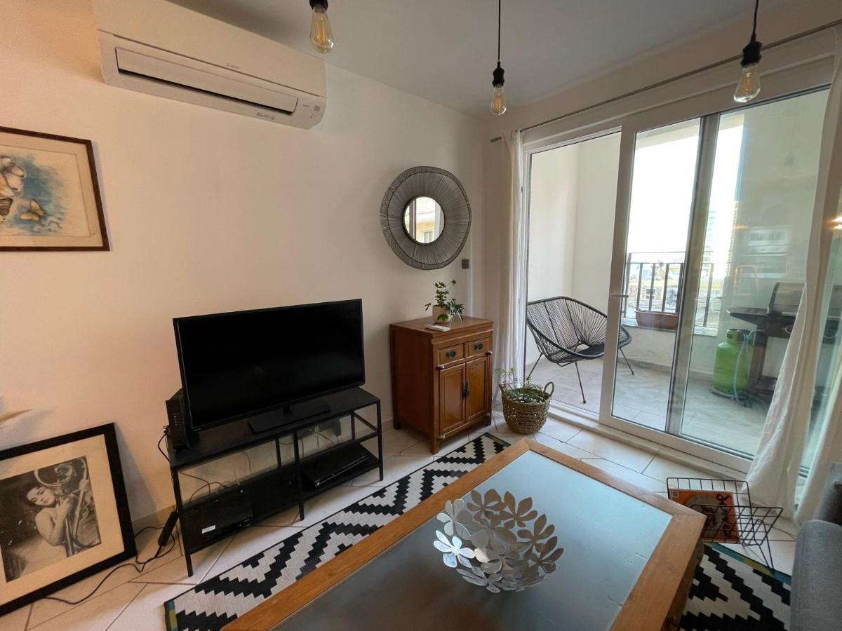 Spacious Seaview Sliema Apt, Steps From Valletta Ferry Eksteriør billede