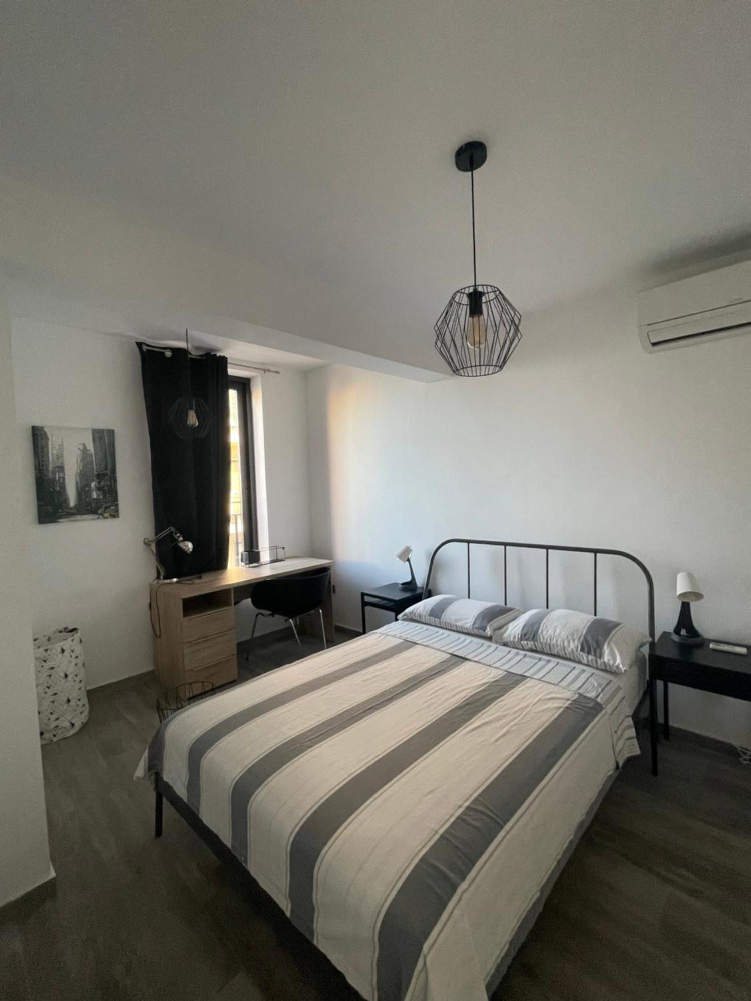 Spacious Seaview Sliema Apt, Steps From Valletta Ferry Eksteriør billede