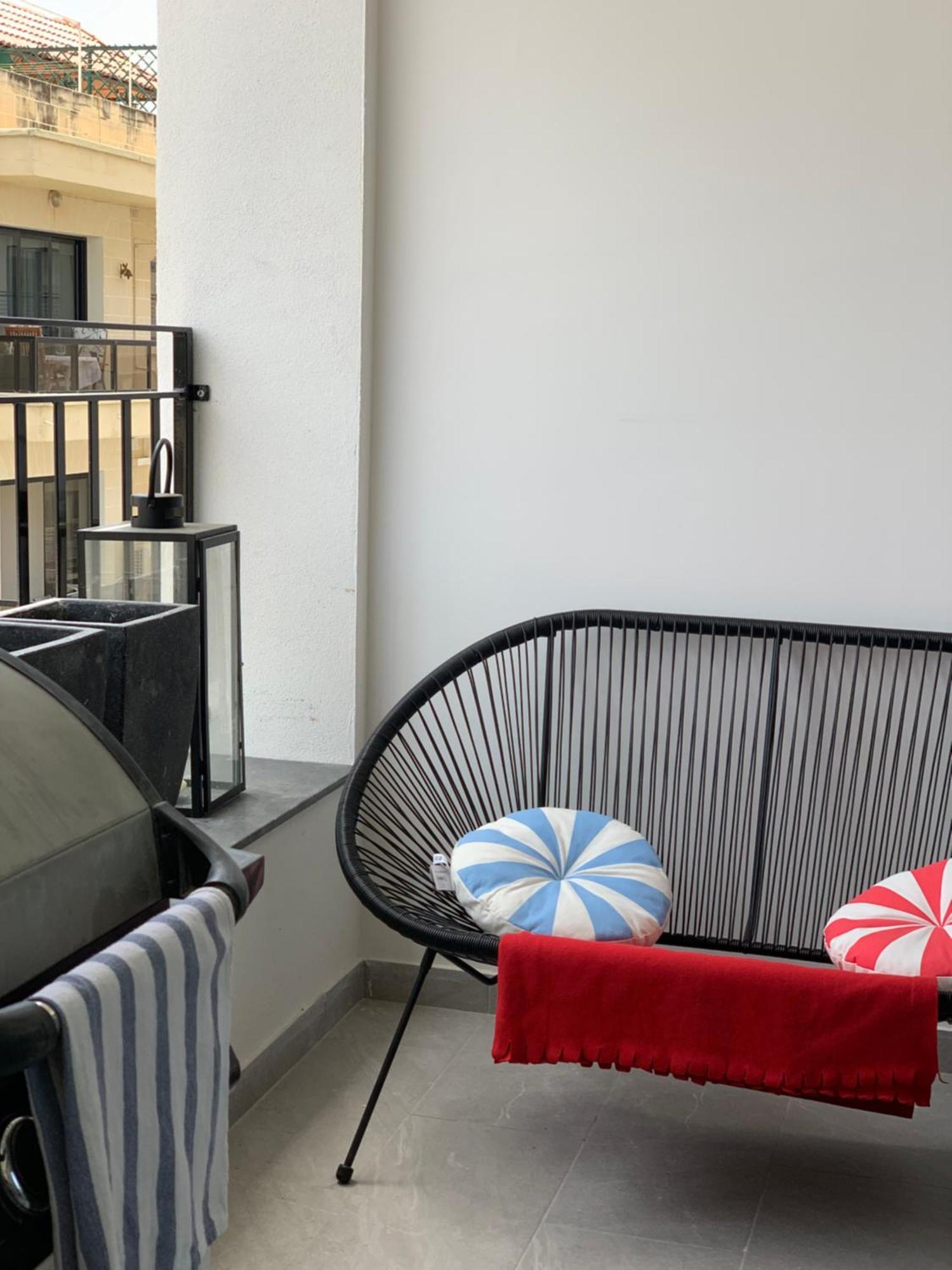 Spacious Seaview Sliema Apt, Steps From Valletta Ferry Eksteriør billede