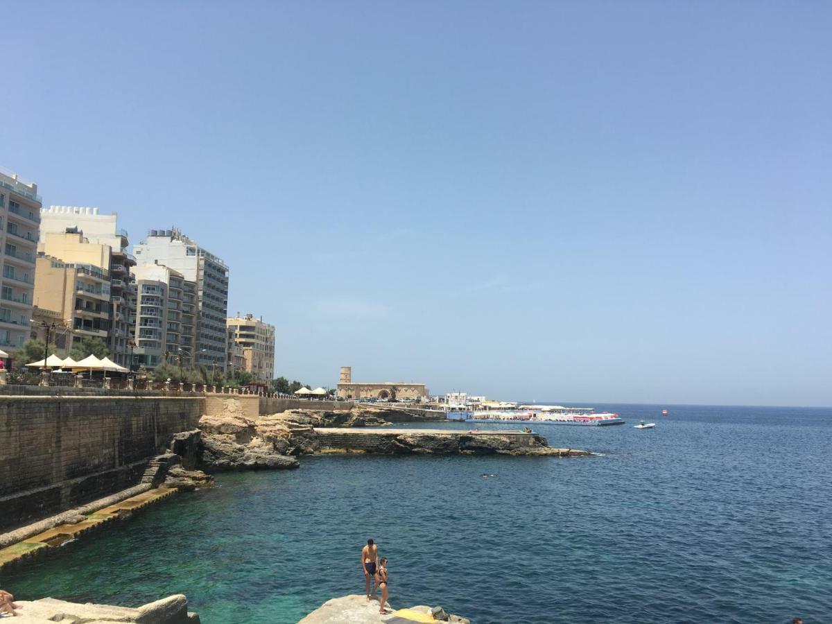 Spacious Seaview Sliema Apt, Steps From Valletta Ferry Eksteriør billede