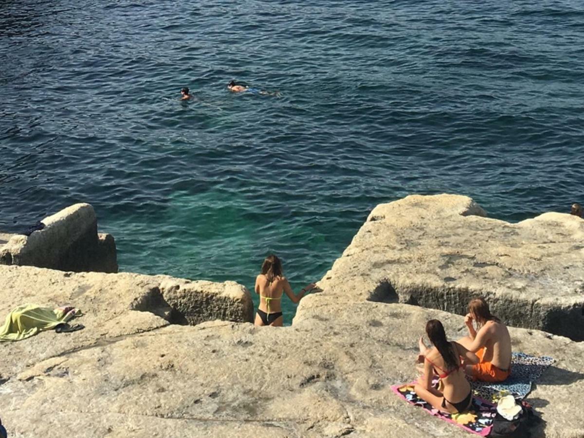 Spacious Seaview Sliema Apt, Steps From Valletta Ferry Eksteriør billede
